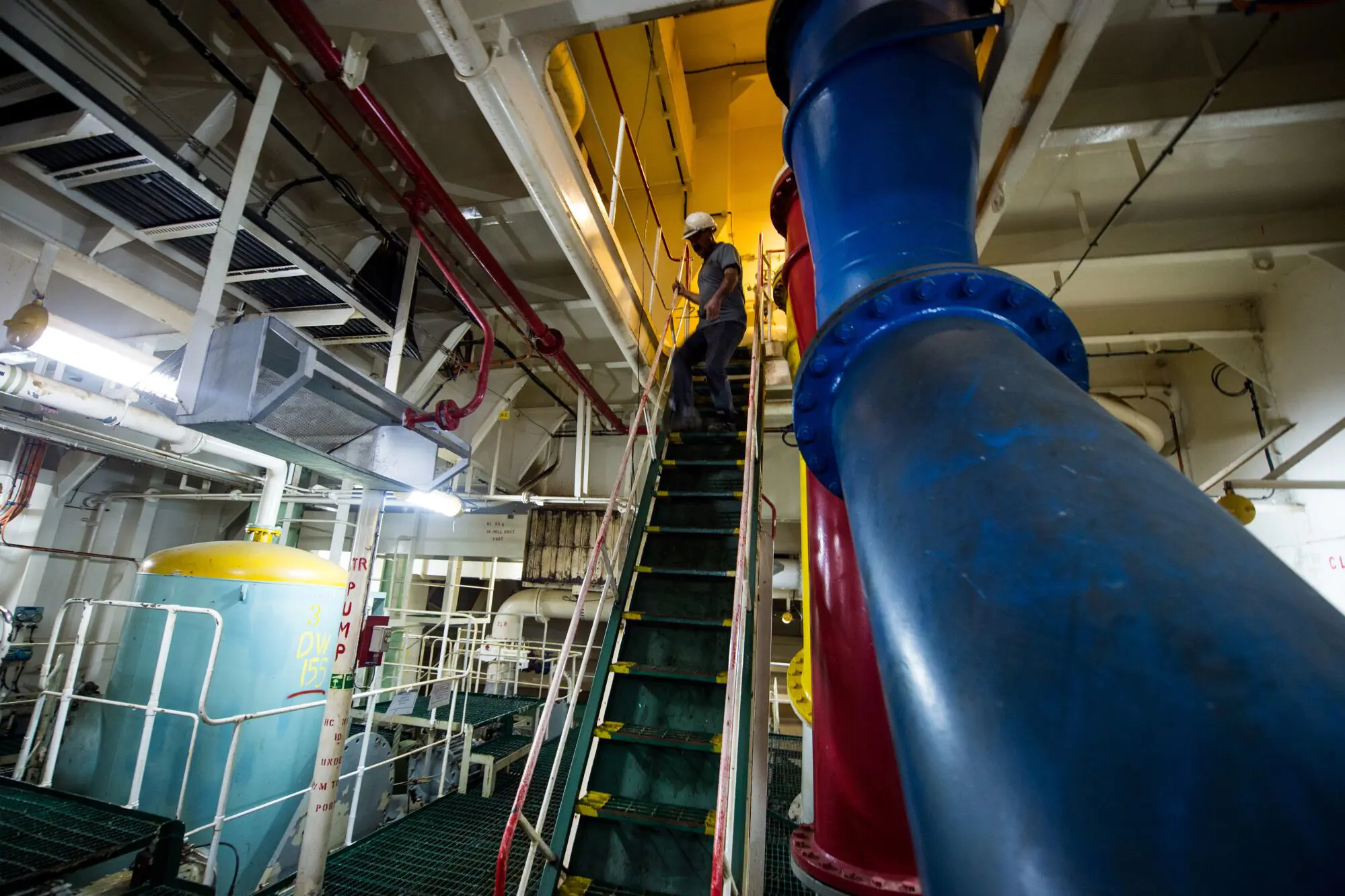 Oil Edges Higher as US Attacks on Houthis Ratchet Up Tensions