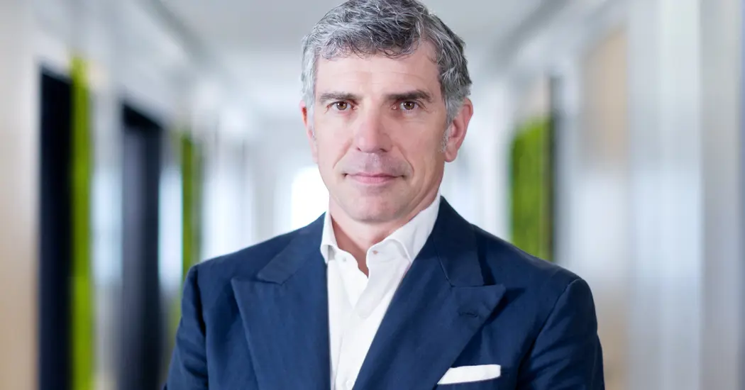 image is Alessandro Bresciani Web