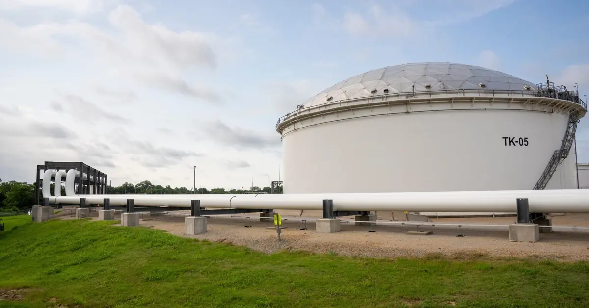 US Treasury Authorizes Iran Oil Sales; Prices Fall