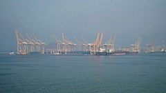 Middle East Oil Flows Jump as Hormuz Security Concerns Ease BloomburgMedia_SYERINT0AFB400_26-06-2025_15-00-21_638864928000000000.jpg