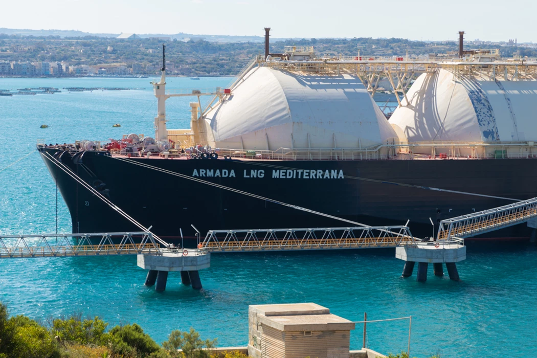 Golar Power to build first LNG terminal in Northern Brazil  shutterstock_633462497-4715