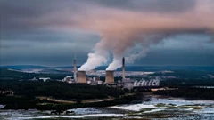 Australia’s Coal State Reverses Plan to Close Power Plants BloomburgMedia_T3UBV5GPFI8K00_10-10-2025_06-38-21_638956512000000000.jpg
