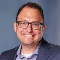 Adam Goldfarb Headshot