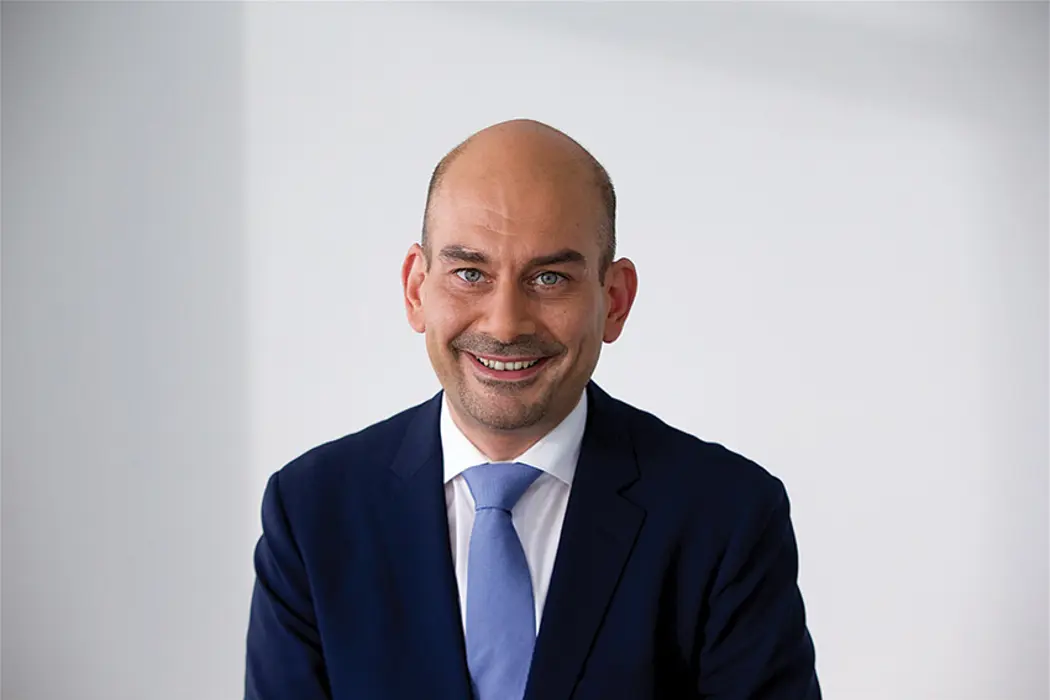 42-44-ziad-al-sati-13075