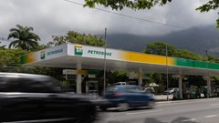 Petrobras Eyes Return to Retail Fuel Sector to Limit Pump Prices BloomburgMedia_SZI3DPDWRGG000_17-07-2025_04-53-51_638883072000000000.jpg