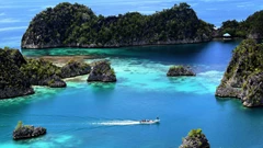 Indonesia Halts Mine Near Dive Hotspot on Tourism Concern BloomburgMedia_SXDIRKT0G1KW00_09-06-2025_06-12-35_638850240000000000.jpg