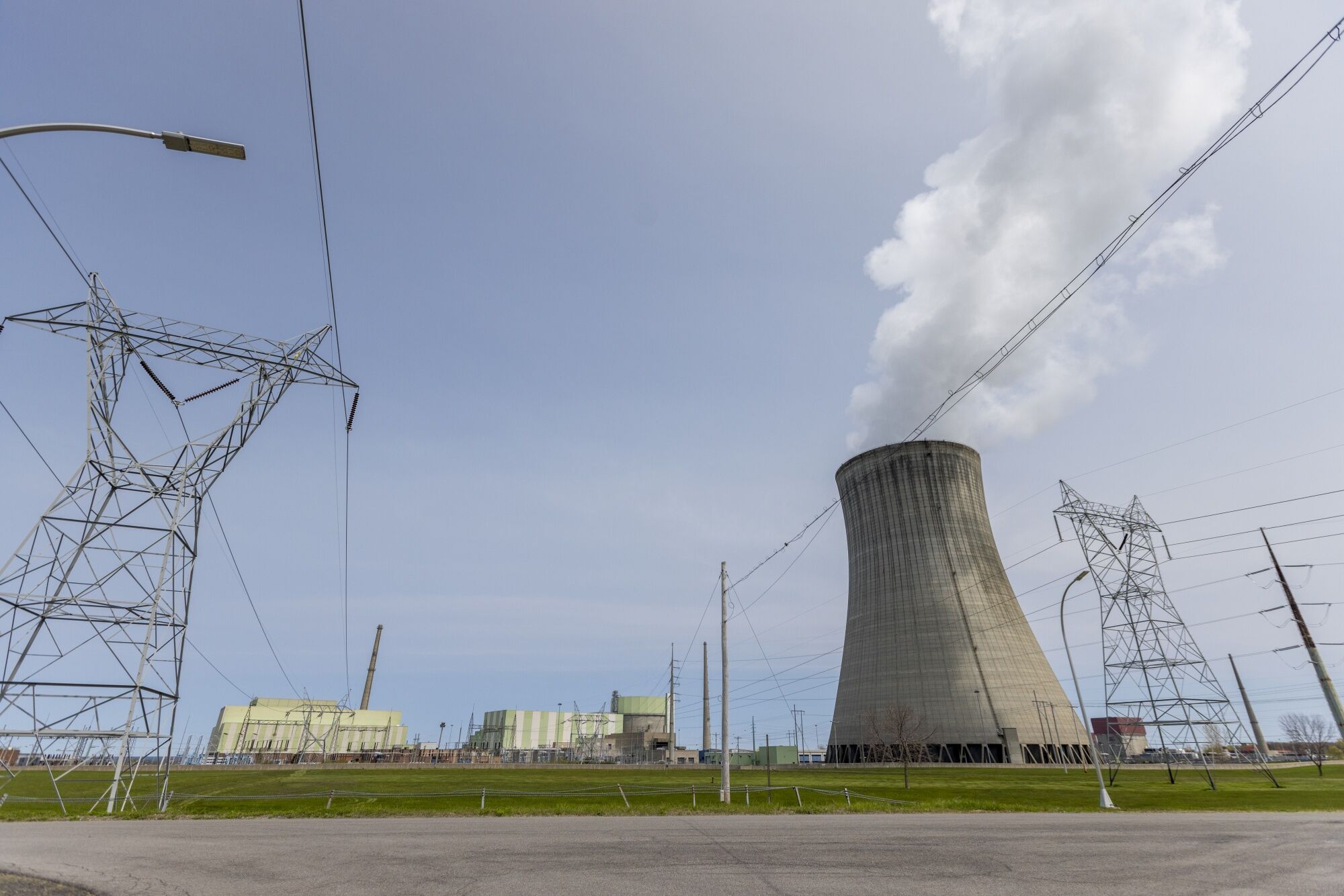 洋書 Nuclear Energy Agency Prospects to2025 Constellation to Pursue New York Nuclear Project, CEO Says
