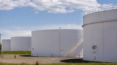 Oil Rises on Trade-Talk Optimism, Signs of Near-Term Tightness BloomburgMedia_SXKTVXDWRGG000_10-06-2025_08-56-33_638851104000000000.jpg