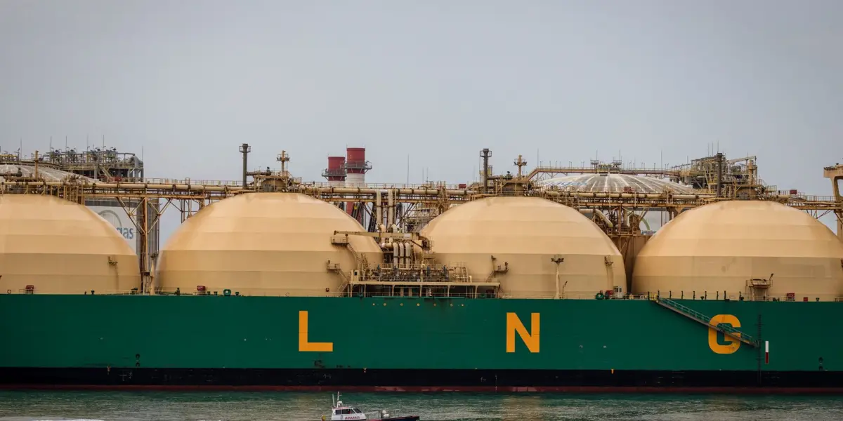 Qatar Quietly Exports LNG Through Hormuz Destined for Key Buyers