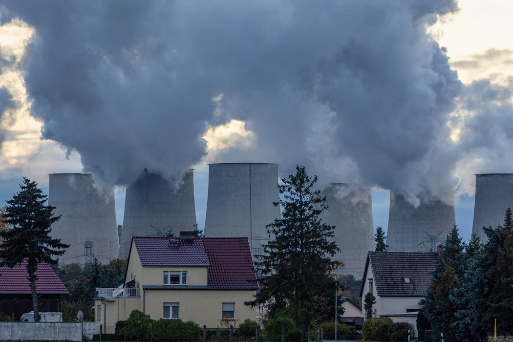 image is BloomburgMedia_T4HLICGP493400_24-10-2025_15-00-21_638968608000000000.jpg image is BloomburgMedia_T4HLICGP493400_24-10-2025_15-00-21_638968608000000000.jpg