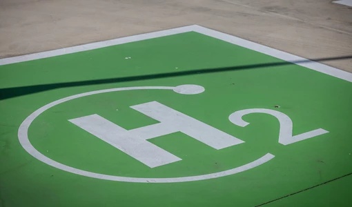 Indian Tycoon Adani Prepared to Go Solo on Hydrogen Mega-Project BloomburgMedia_RZ5QORDWRGG001_10-08-2023_16-00-06_638272224000000000.jpg