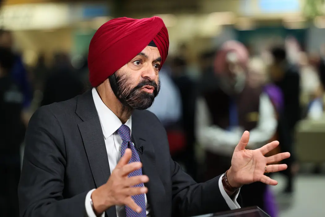 image is BloomburgMedia_SXPLP0DWRGG000_12-06-2025_19-00-26_638852832000000000.jpg