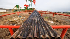 Oil Holds Decline With Focus on Trump-Putin Meeting on Ukraine BloomburgMedia_T0VE91GPFHSR00_13-08-2025_05-46-03_638906400000000000.jpg