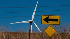 JPMorgan Says US Risks Missing Energy Goals Without Wind, Solar BloomburgMedia_T43Y4KGOYMTC00_14-10-2025_08-00-25_638959968000000000.jpg