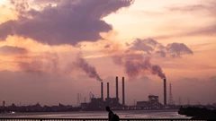 Egypt Makes LNG Supply Deals With Aramco, Trafigura and Shell BloomburgMedia_SXQGDCDWX2PS00_12-06-2025_15-00-22_638852832000000000.jpg