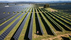 TotalEnergies Plans Stake Sales in US, Spain Renewables BloomburgMedia_SXDD9NT1UM0W00_09-06-2025_05-59-07_638850240000000000.jpg