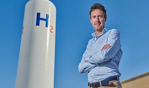 Tycoon Sees $3.5 Billion Investments in Namibia Green Hydrogen BloomburgMedia_SCTCGNT1UM0W00_06-05-2024_09-00-11_638505504000000000.jpg
