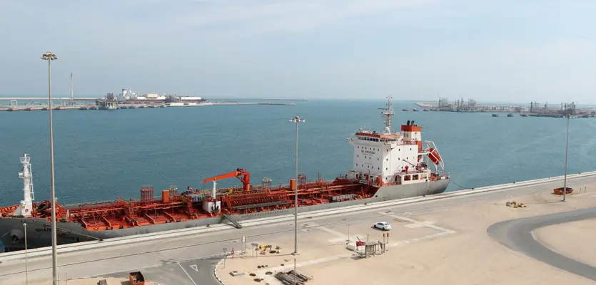 Qatar LNG Loading Jumps Ahead of Potential Hormuz Reopening