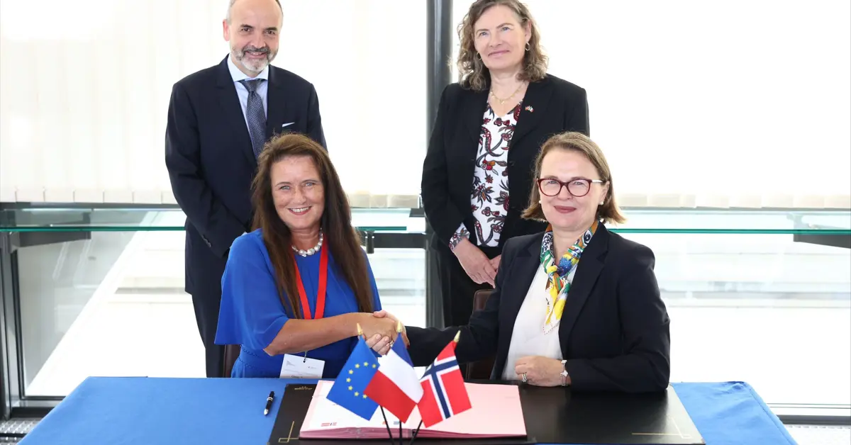 Equinor and GRTgaz sign agreement to develop CO2 transport infrastructure in France Equinor and GRTgaz sign agreement to develop CO2 transport infrastructure in France