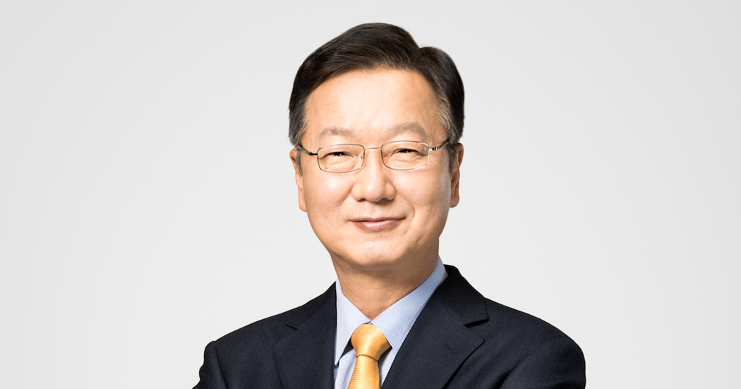 image is EC Samsung CEO