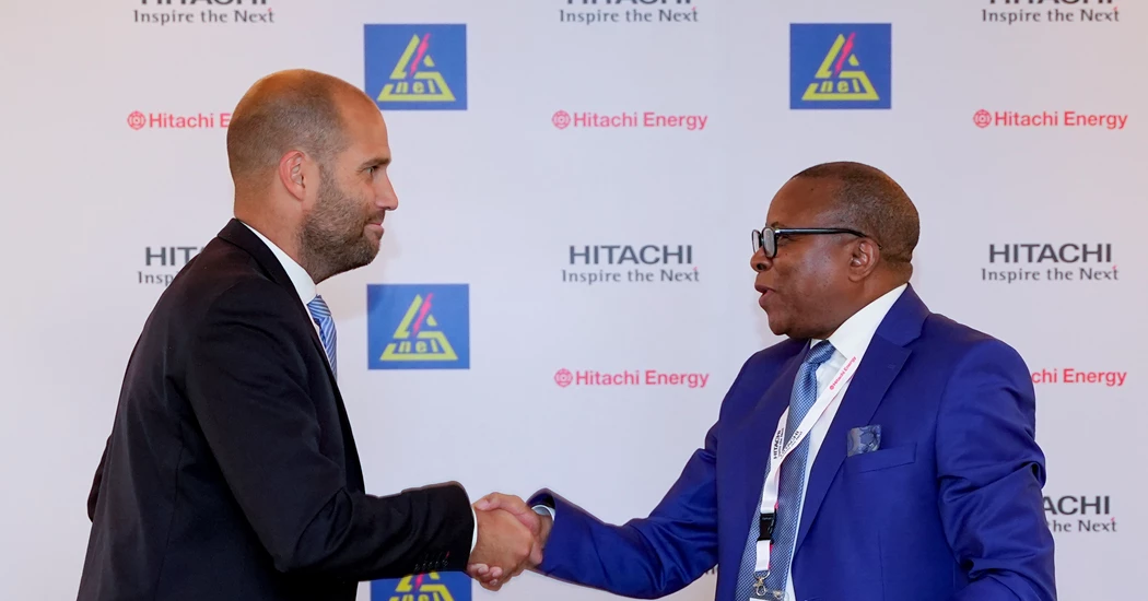 image is David Olofsson Global Manager HVDC Service For Hitachi Energy And Léon Makwenge Kapikila Director Of Grand Projects For SNEL At The Contract Signing Ceremony image is David Olofsson Global Manager HVDC Service For Hitachi Energy And Léon Makwenge Kapikila Director Of Grand Projects For SNEL At The Contract Signing Ceremony