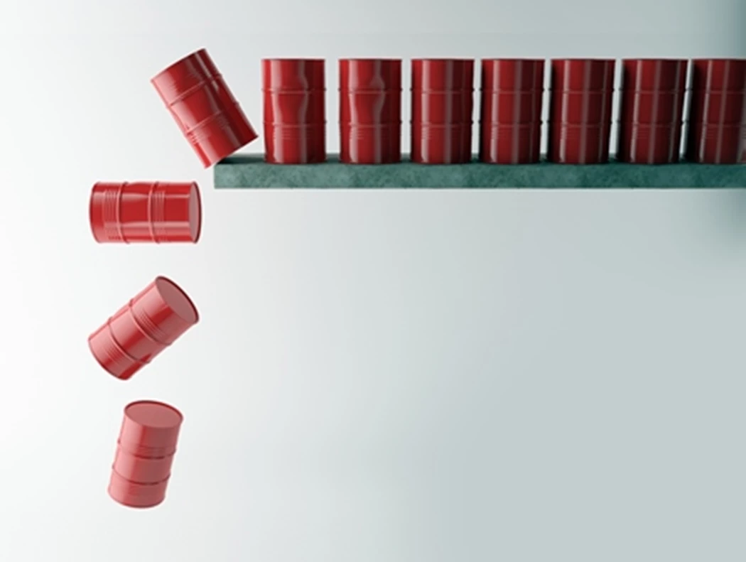 U.S. crude prices collapse  oil-fall-web-3431