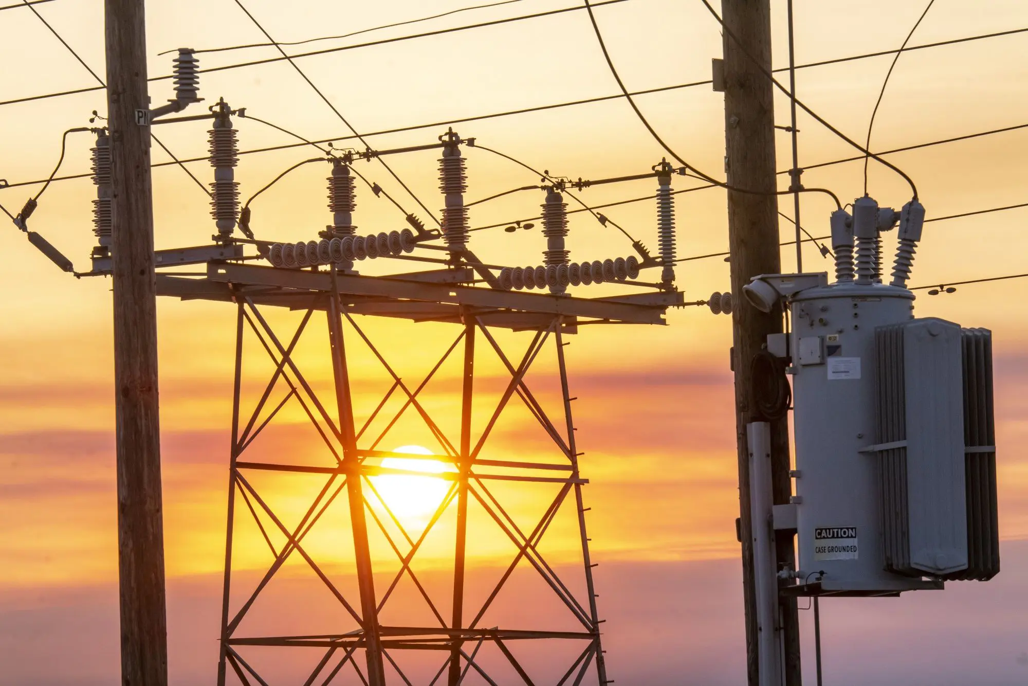 California Utility Cuts Power as Wind Raises Fire Risk