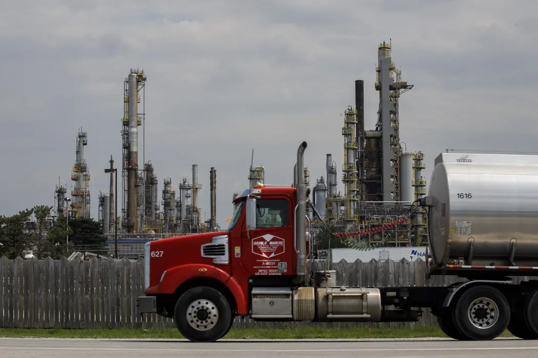 image is BloomburgMedia_SPW2RLDWX2PS00_12-01-2025_05-00-10_638722368000000000.jpg