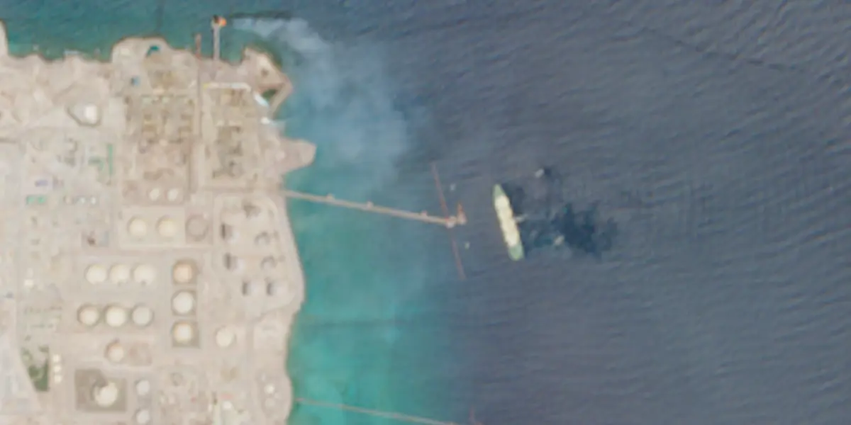 Adnoc’s LNG Tankers Go Dark to Get Shipments Through Hormuz