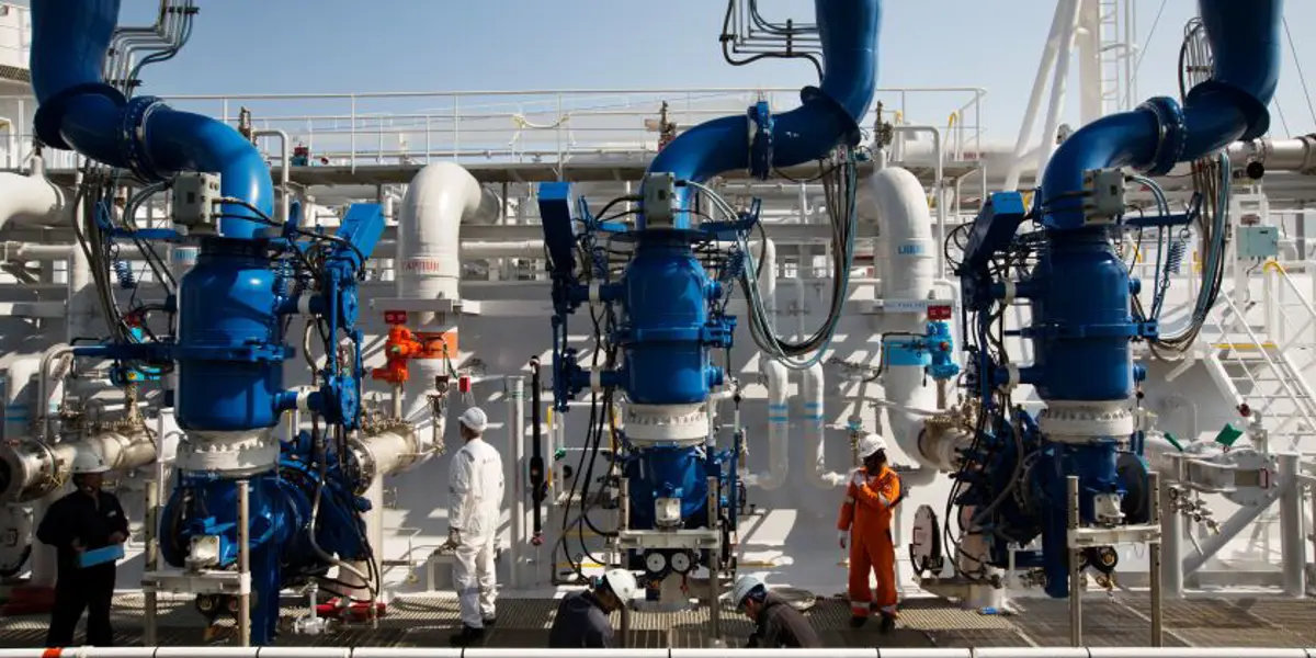 Japan’s Jogmec Weighs Stake Sale in Asia-Pacific LNG Projects