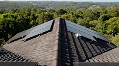 Australia’s Rooftop Solar and Battery Installations Are Surging Despite Broader Lag in Renewables BloomburgMedia_T2GDIBGP493500_15-09-2025_06-01-08_638934912000000000.jpg