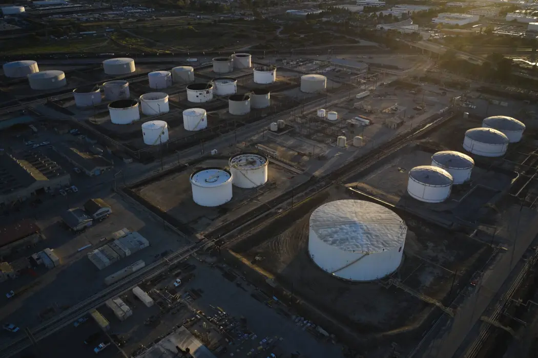 image is BloomburgMedia_RX81ATT0AFB401_04-07-2023_06-00-11_638240256000000000.jpg