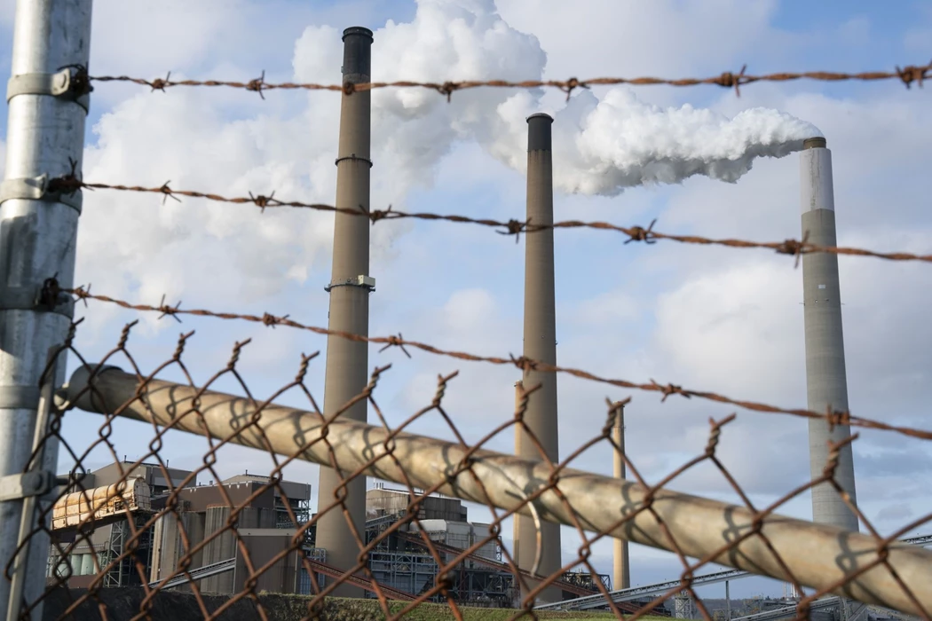 image is BloomburgMedia_R4DQEYDWX2PU01_20-12-2021_08-00-04_637755552000000000.jpg image is BloomburgMedia_R4DQEYDWX2PU01_20-12-2021_08-00-04_637755552000000000.jpg