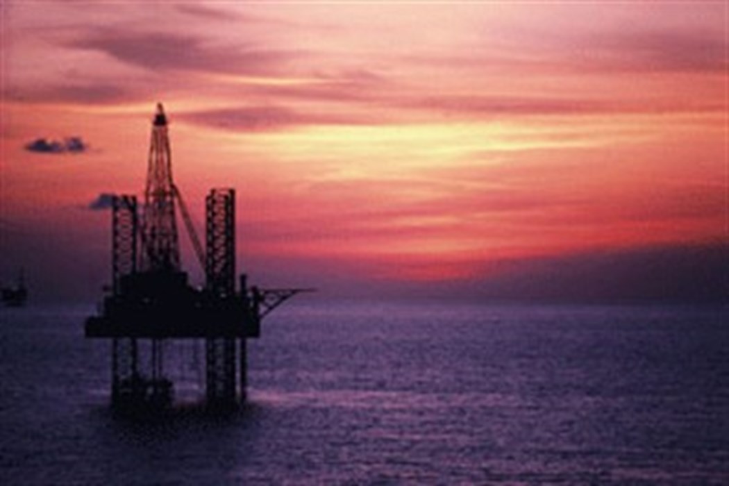 oil-jackup-rig-sunset-_resize_396x264-3921