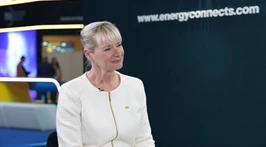 From power lines to trust lines: leading the next energy era From power lines to trust lines: leading the next energy era-2047922111