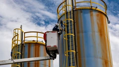 Oil Holds Losses as Investors Digest Growing Oversupply Evidence BloomburgMedia_T4EI14GP493E00_21-10-2025_05-00-26_638966016000000000.jpg